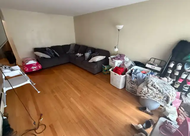 Property at 1160 E Singer Cir Unit 1, Milwaukee, WI, 53212, 2 beds, 1 bath, [object Object]
