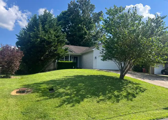 Property at 2903 Mayfield Dr, Johnson City, TN, 37604, 3 beds, 2 baths, [object Object]