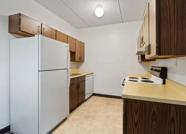 Property at 4405 Mormon Coulee Rd Unit 304, La Crosse, WI, 54601, 1 bed, 1 bath, [object Object]
