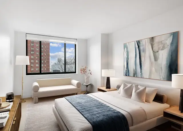 Photo of 345 E 94th St, New York, NY 10128