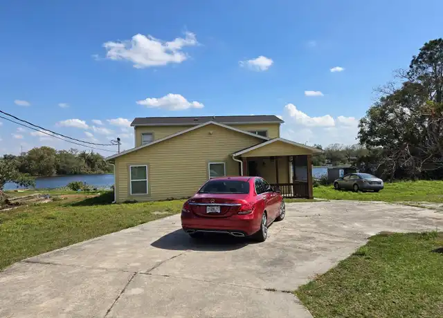 Property at 8725 Twin Lakes Blvd, Tampa, FL, 33614, 5 beds, 4 baths, [object Object]