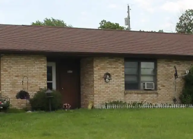 Property at 1063 Neil Cir N, Mansfield, OH, 44903, 2 beds, 1 bath, [object Object]