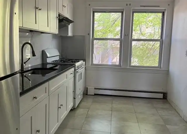Property at 250 Boulevard Fl 2, Hasbrouck Heights, NJ, 07604, 3 beds, 1 bath, [object Object]