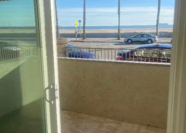 Property at 281 E Surfside Dr, Port Hueneme, CA, 93041, 3 beds, 2 baths, [object Object]