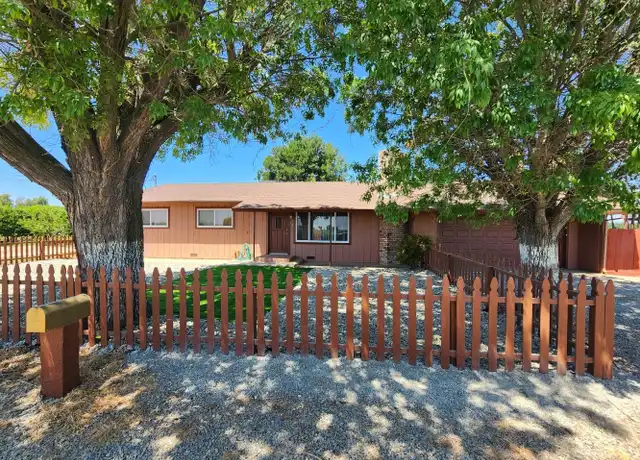 Property at 17 West Ave, Gustine, CA, 95322, 3 beds, 2 baths, [object Object]