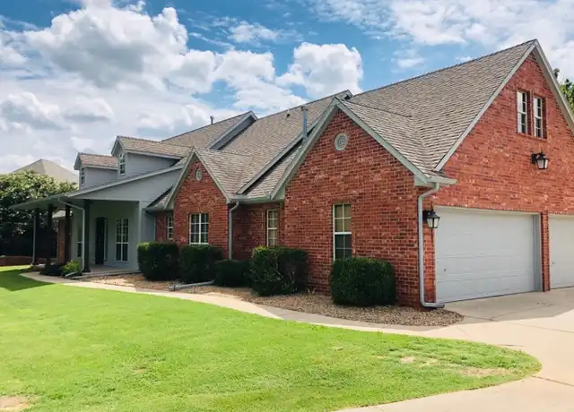 Property at 4205 S Telephone Rd, Moore, OK, 73160, 4 beds, 3 baths, [object Object]