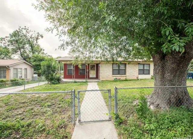 Property at 223 Northill Dr, San Antonio, TX, 78201, 3 beds, 2 baths, [object Object]