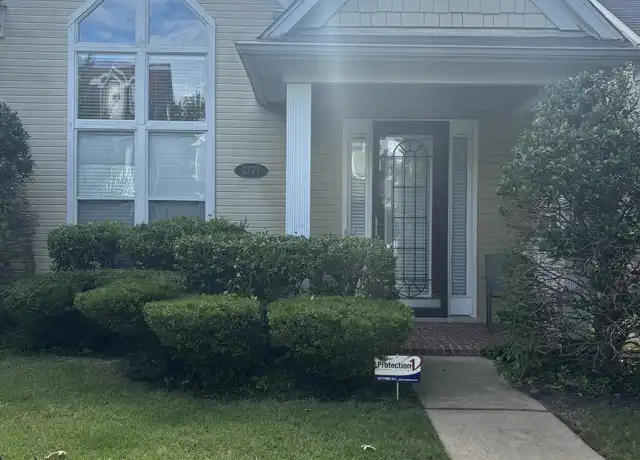 Property at 1371 Island Town Dr, Memphis, TN, 38103, 3 beds, 2.5 baths, [object Object]