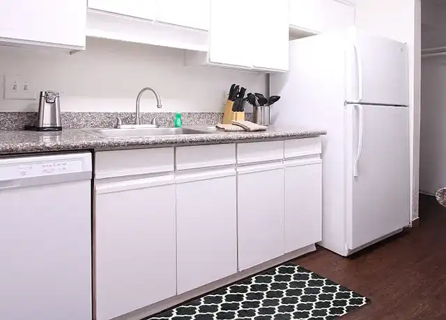 Property at Briarwood Apartments - 2520 Winrock Blvd, Houston, TX, 77057, 1 bed, 1 bath, [object Object]