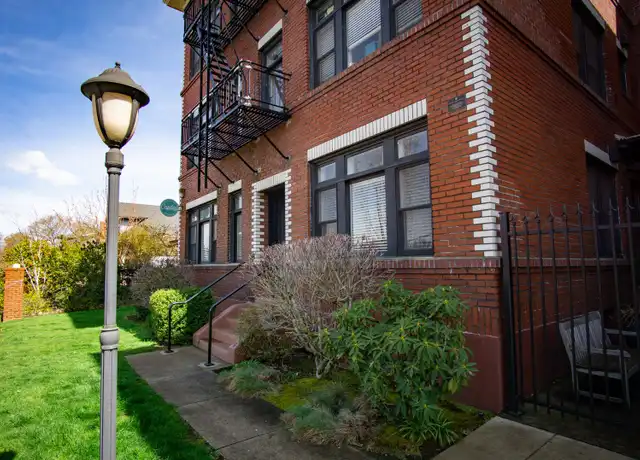 Property at 5310 N Williams Ave #36, Portland, OR, 97217, 2 beds, 1 bath, [object Object]