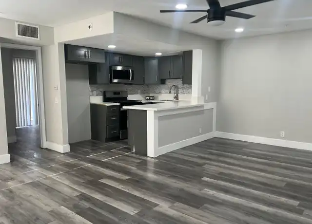 Property at 1114 W Santa Ana Blvd Unit 36, Santa Ana, CA, 92703, 3 beds, 2 baths, [object Object]