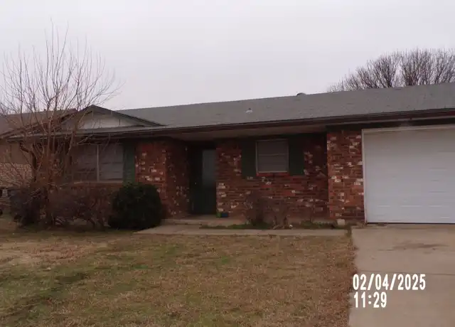 Property at 4611 SE Ellsworth Ave, Lawton, OK, 73501, 3 beds, 2 baths, [object Object]