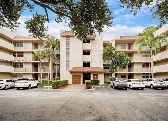 Property at 9510 Seagrape Dr #406, Davie, FL, 33324, 3 beds, 2 baths, [object Object]
