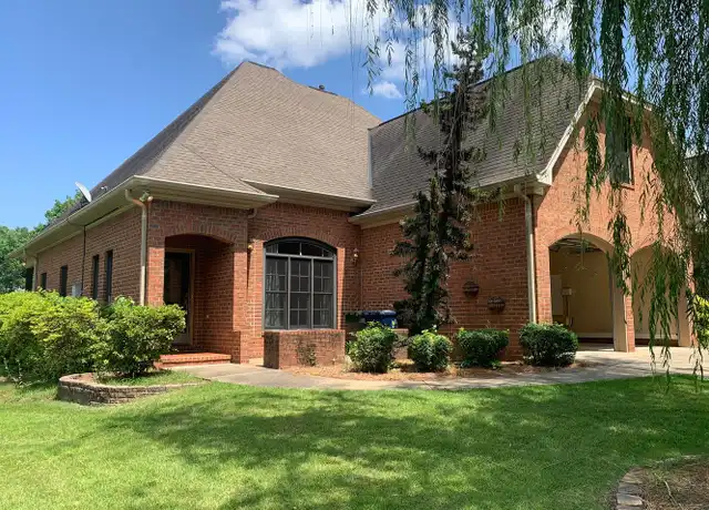 Property at 2172 N Donahue Dr, Auburn, AL, 36830, 4 beds, 2.5 baths, [object Object]
