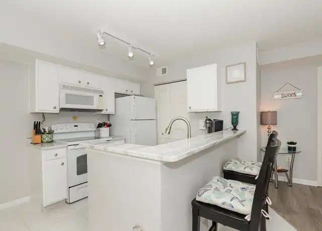 Property at 141 SW Palm Dr #205, Port Saint Lucie, FL, 34986, 2 beds, 2 baths, [object Object]