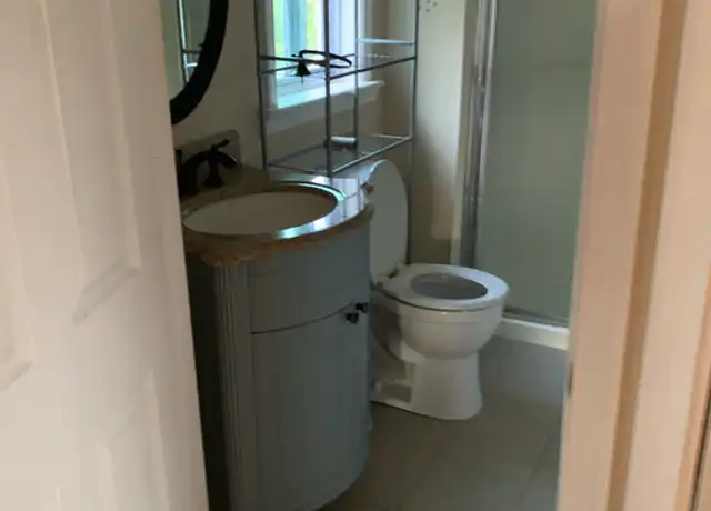 Property at 316 Orange St Unit 3, Waterbury, CT, 06704, 2 beds, 1 bath, [object Object]