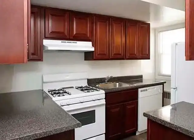 Property at Penzel Manor Apartments - 89 S State Rd, Upper Darby, PA, 19082, 1-2 bed, 1 bath, [object Object]