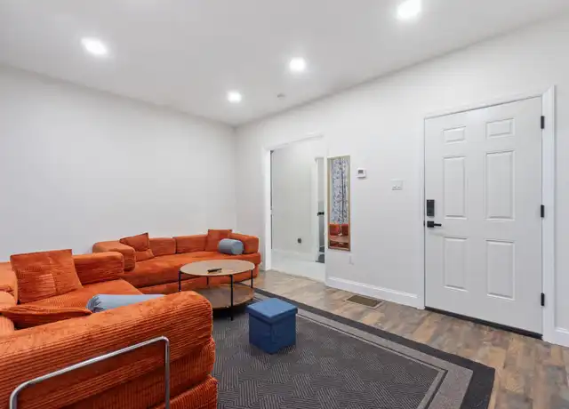 Property at 92 Stuyvesant Ave Unit 1, Jersey City, NJ, 07306, 2 beds, 1 bath, [object Object]