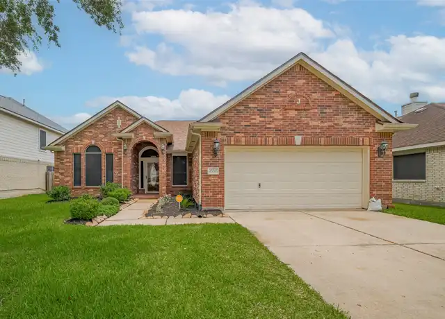 Property at 17215 Stratford Green Dr, Sugar Land, TX, 77498, 4 beds, 2 baths, [object Object]