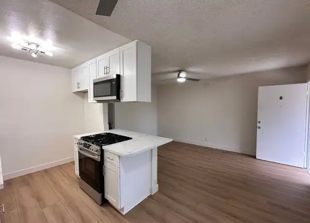 Property at 2113 S Mallul Dr Unit 06, Anaheim, CA, 92802, 1 bed, 1 bath, [object Object]