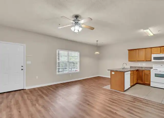 Property at 936 Barrow St Unit 6, Fort Walton Beach, FL, 32547, 2 beds, 2 baths, [object Object]