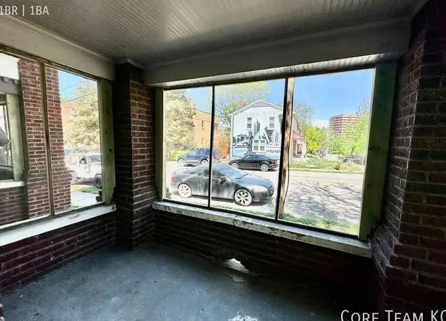 Property at 103 W 51st St Unit 103-1W, Kansas City, MO, 64112, 1 bed, 1 bath, [object Object]
