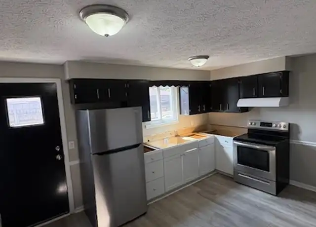 Property at 1422 N Chapel St Unit 8, Louisville, OH, 44641, 2 beds, 1 bath, [object Object]