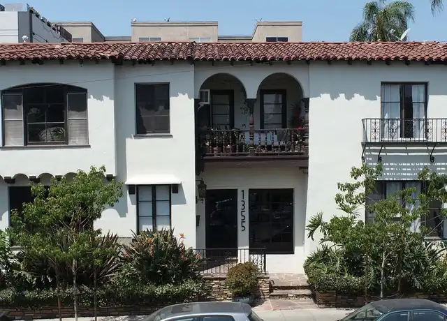 Property at 1355 N Gardner St Unit 103, Los Angeles, CA, 90046, 1 bed, 1 bath, [object Object]