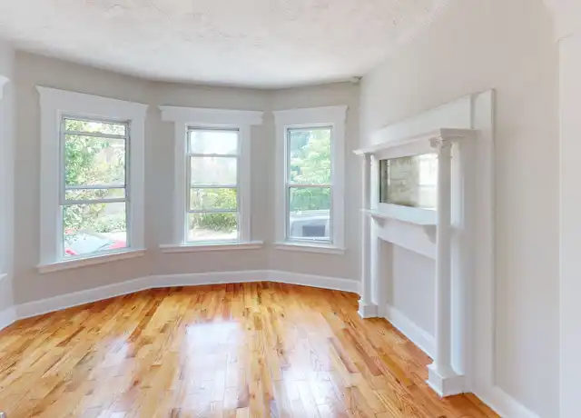 Property at 10 Salem St Unit 1, New Haven, CT, 06519, 4 beds, 1 bath, [object Object]