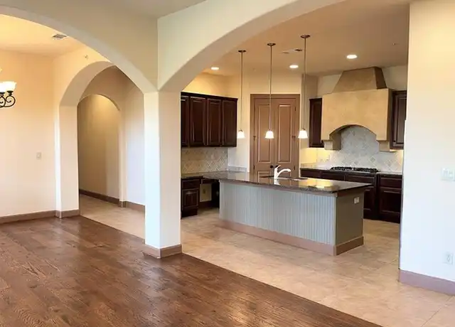 Property at 555 Via Amalfi Unit 21072, Irving, TX, 75039, 2 beds, 2 baths, [object Object]