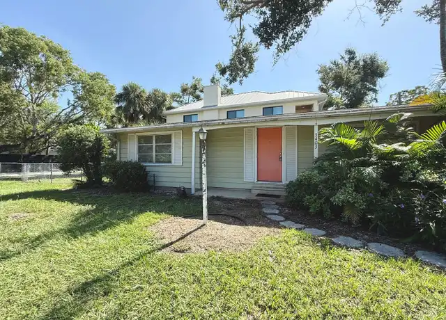 Property at 3403 Old Oak Dr, Sarasota, FL, 34239, 2 beds, 1 bath, [object Object]