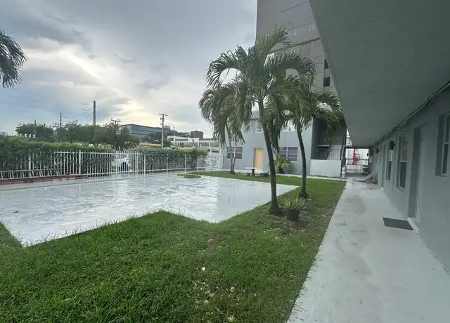 Property at 615 NE 8th St Unit 4, Hallandale Beach, FL, 33009, 1 bed, 1 bath, [object Object]