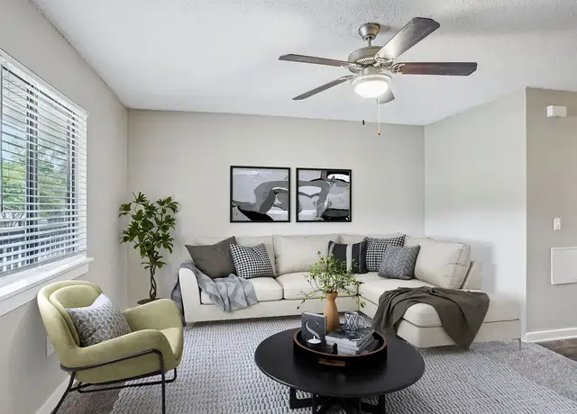Photo of 100 Horizon Ct NW, Concord, NC 28027