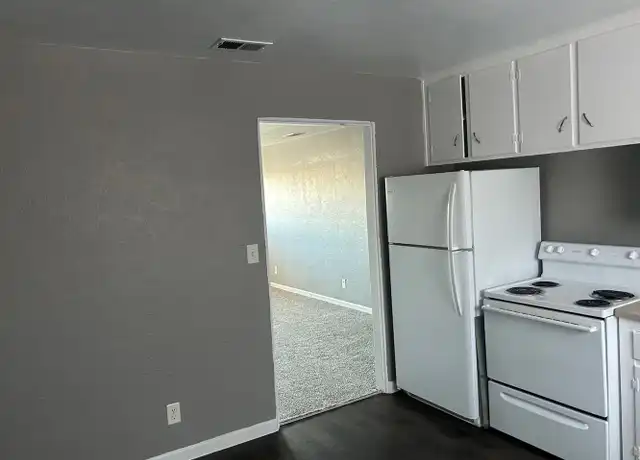 Property at 1006 Forest Ct Unit B02 1016 17, Kansas City, KS, 66103, 2 beds, 1 bath, [object Object]