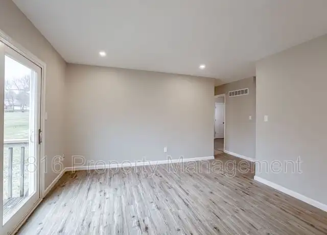 Property at 1109 E Sea Ave, Independence, MO, 64050, 3 beds, 1 bath, [object Object]