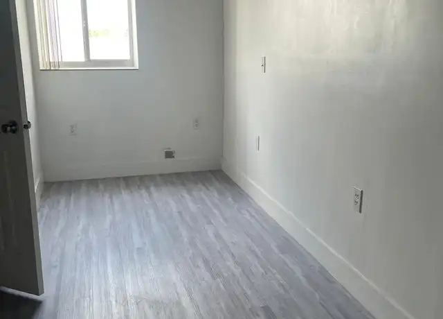 Property at 436 SW 8th Ave, Homestead, FL, 33030, 0 beds, 1 bath, [object Object]