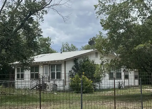 Property at 118 6715, Natalia, TX, 78059, 2 beds, 1 bath, [object Object]