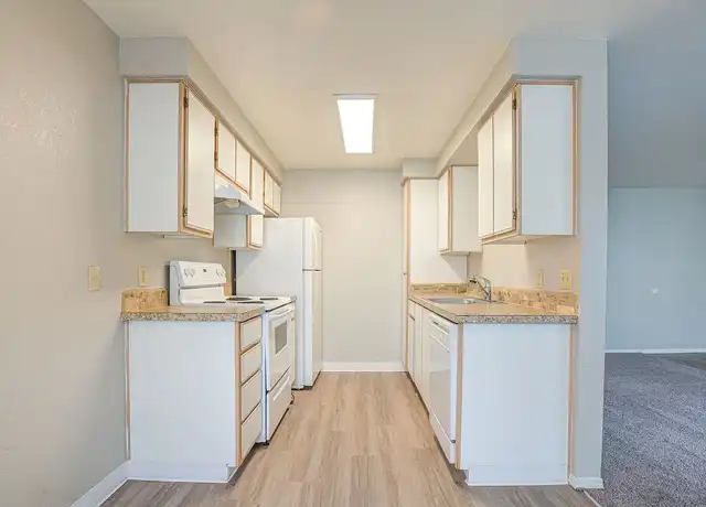 Property at Veri on Sunnyview - 4200 Sunnyview Rd NE, Salem, OR, 97305, 2 beds, 2 baths, [object Object]