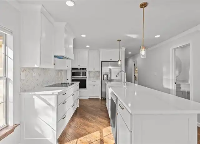 Property at 1701 E Lake Dr, Weatherford, TX, 76087, 3 beds, 2.5 baths, [object Object]