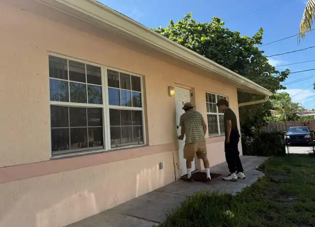 Property at 1943 Garfield St, Hollywood, FL, 33020, 2 beds, 2 baths, [object Object]