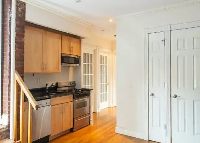 Property at 410 E 13th St Unit 2A, New York, NY, 10009, 3 beds, 1 bath, [object Object]