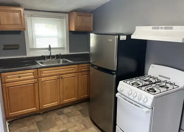 Property at 46 S Union St Unit 5, Pawtucket, RI, 02860, 1 bed, 1 bath, [object Object]