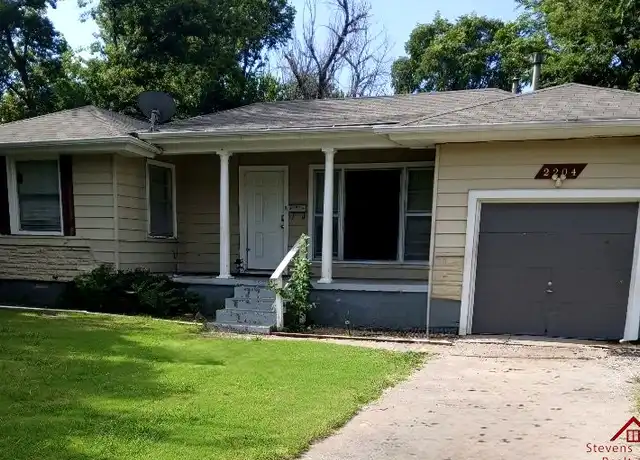 Property at 2204 NW Denver Ave, Lawton, OK, 73505, 3 beds, 2 baths, [object Object]