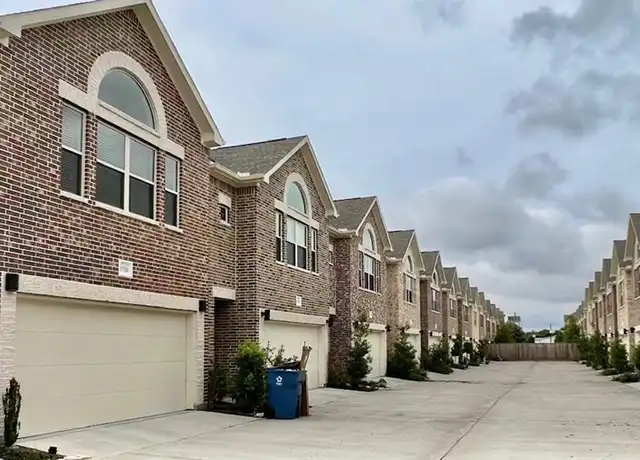Property at 11518 Main Maple Dr, Houston, TX, 77025, 3 beds, 2.5 baths, [object Object]