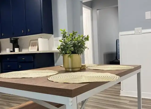 Property at 508 Elm St Unit 2R, Woonsocket, RI, 02895, 1 bed, 1 bath, [object Object]