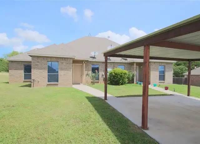 Property at 128 Lindas Creek Ln, Weatherford, TX, 76088, 3 beds, 2 baths, [object Object]