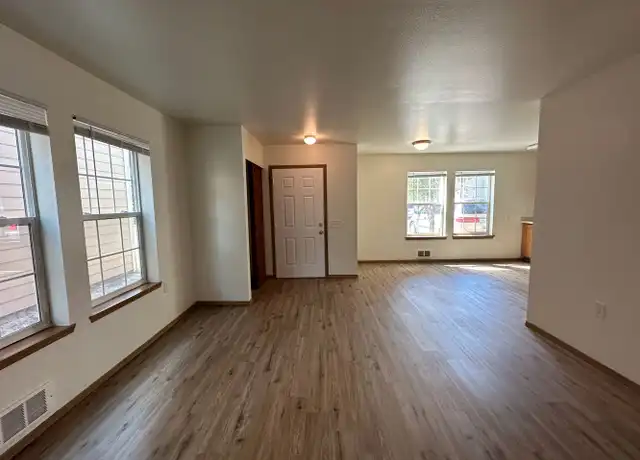 Property at 701 Sapp Rd Unit I101, Sedro-Woolley, WA, 98284, 2 beds, 1 bath, [object Object]