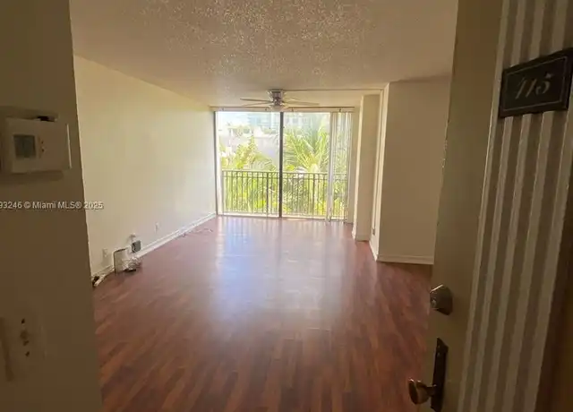 Property at 16909 N Bay Rd #415, Sunny Isles Beach, FL, 33160, 1 bed, 1.5 baths, [object Object]