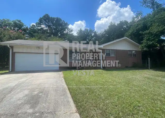 Property at 211 Burns Dr, Warner Robins, GA, 31088, 3 beds, 2 baths, [object Object]