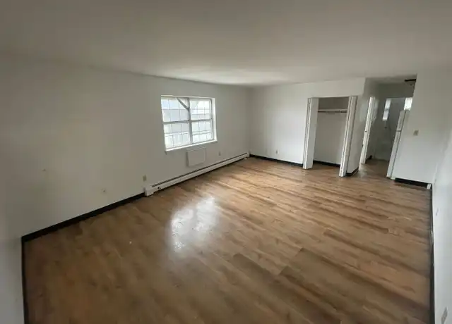 Property at 340 Palisade Ave Unit C02, Bridgeport, CT, 06610, 1 bed, 1 bath, [object Object]